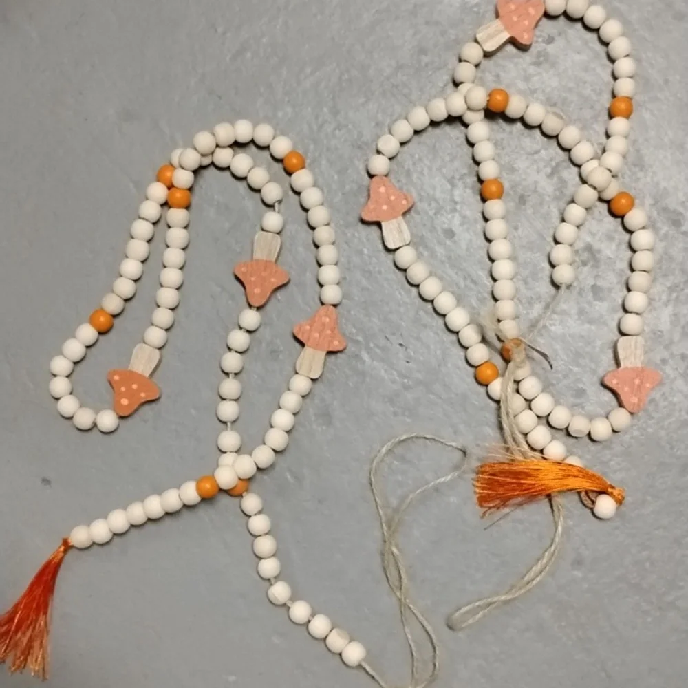 Nwot two strands wooden mushroom garland